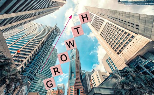 Strengthening the International Competitiveness of Capital Markets: Global Insights and Local Strategies