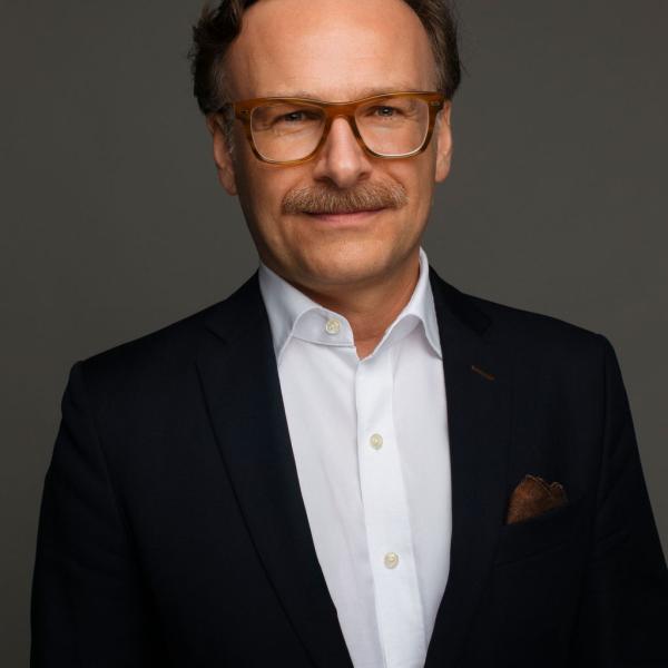 Profile picture for user Jacek Dybinski - 2891