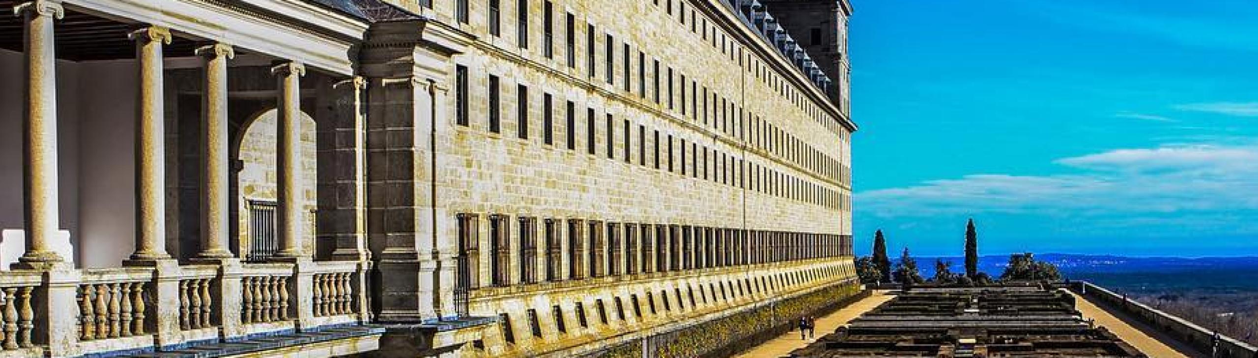 real-centro-universitario-escorial-maria-cristina