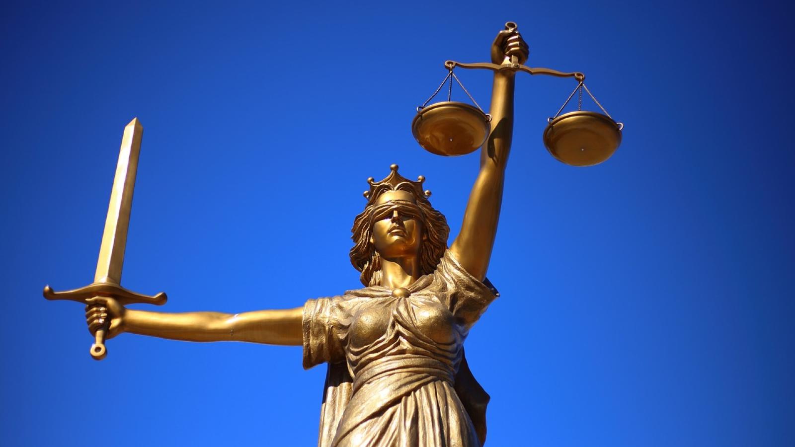 Lady justice statue